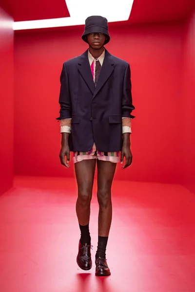 Look 17